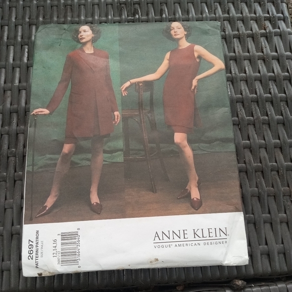 Vogue Sewing Pattern 2697 Misses' Women's Petite Jacket Dress Size 12-16 Uncut - Picture 1 of 5